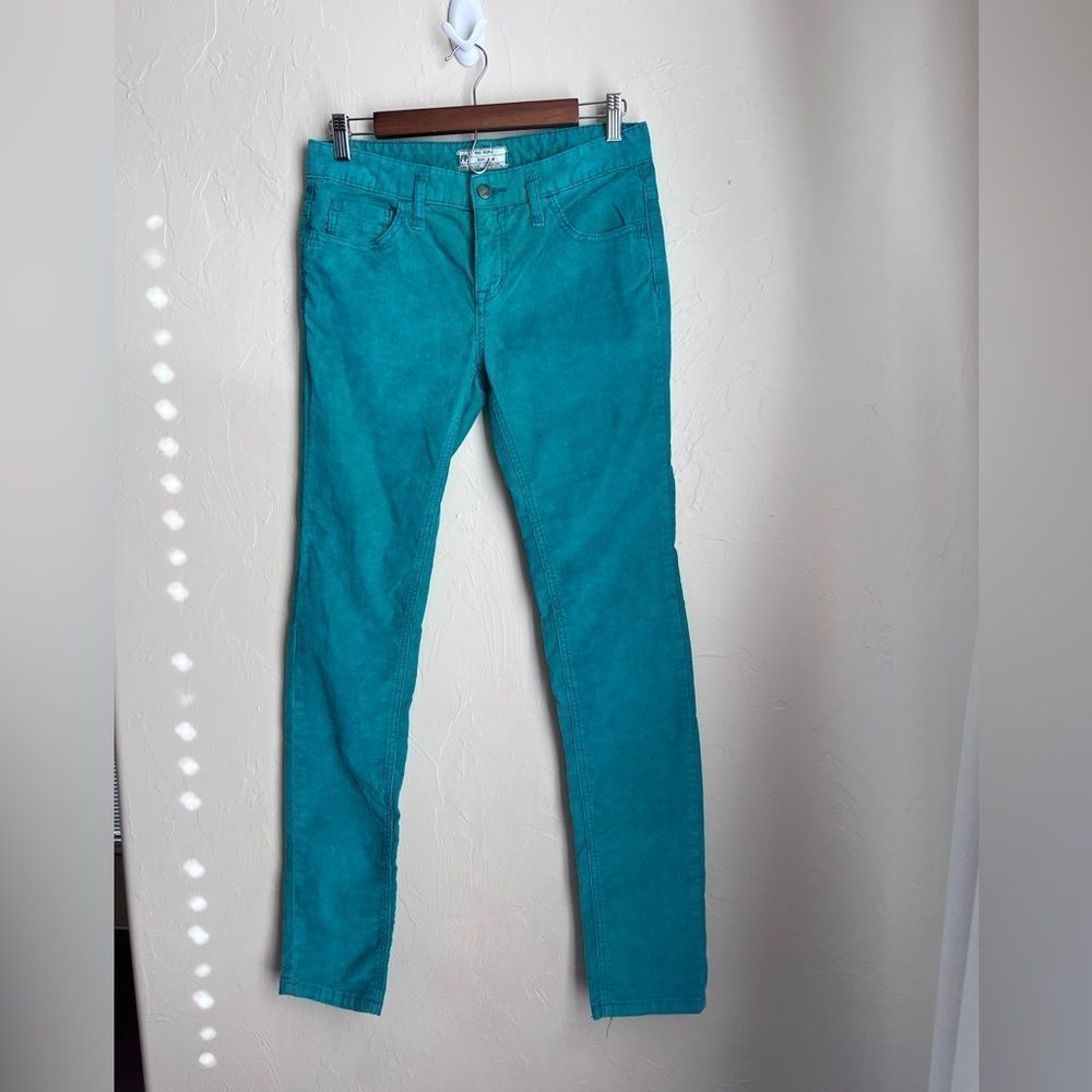 𝅺FREE people green corduroy pants size‎ 28